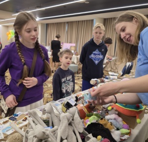 ВАШИ РУКИ СОЗДАНЫ ДЛЯ ДОБРЫХ ДЕЛ