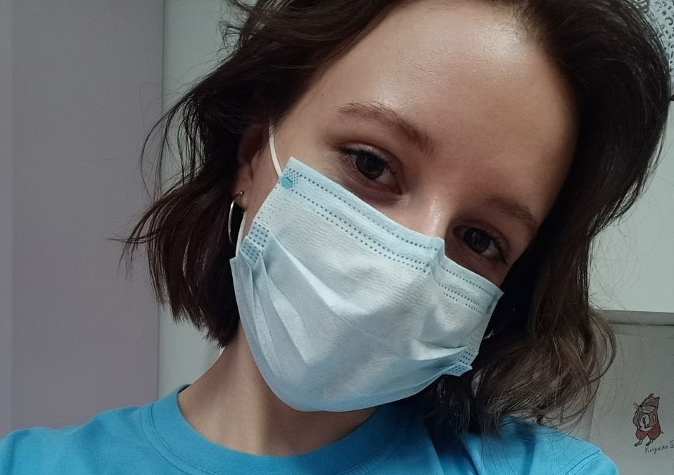 ЛЮБИТ ПОРЯДОК И СТОЯТЬ НА УШАХ ЛЮБИТ ПОРЯДОК И СТОЯТЬ НА УШАХ