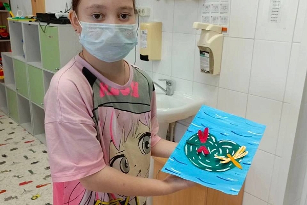 НАХОДИТЬ ПОВОДЫ ДЛЯ ПРАЗДНИКА